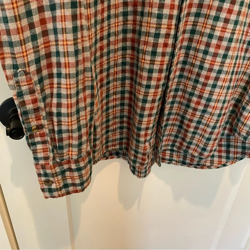 J Crew Men’s Long Sleeve Slim Fit Button Down Shirt. Large. Green Plaid.‎ Cotton
